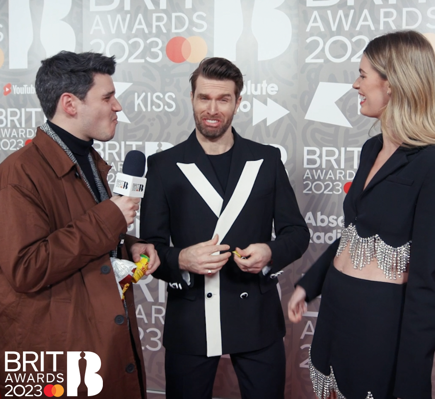 absolute-radio-on-twitter-some-breaking-news-from-the-brits-red