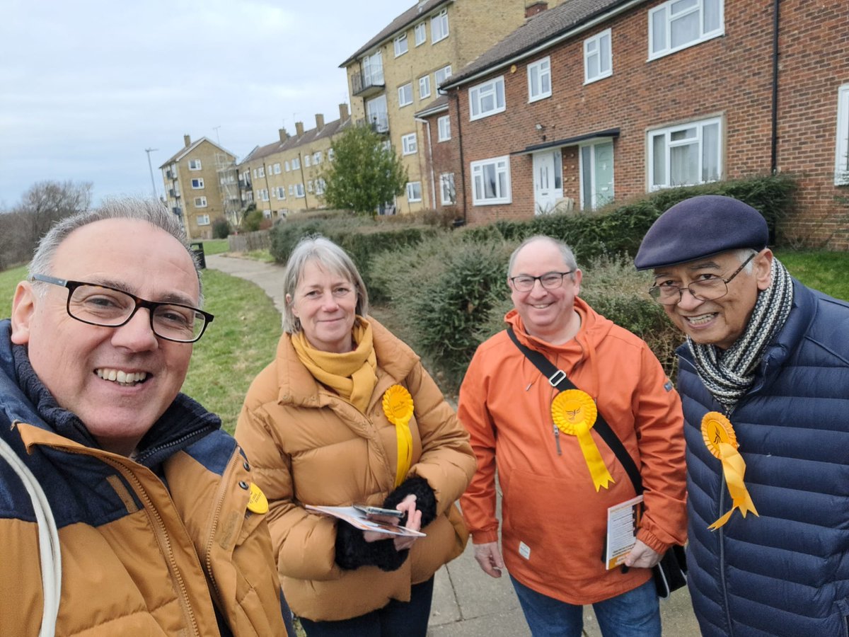 SallySymington's tweet photo. Out talking to residents in #adeyfield #hemelhempstead today ahead of #LocalElections in May 2023 with @Adrian_England #hardworking #libdems https://t.co/cDfqRHqoG5
