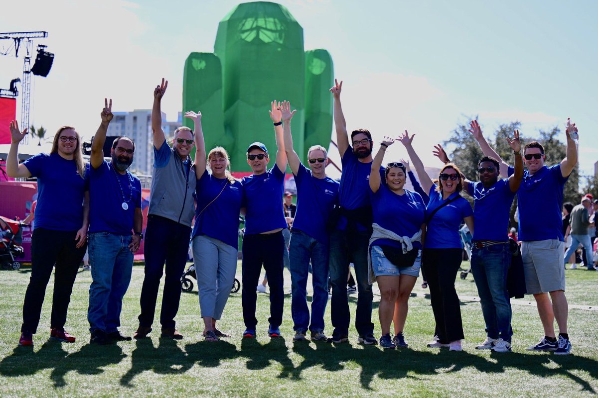 In preparation for game day, @RepublicService’ volunteers are out here at @HancePark in @downtownphoenix, teaching others about recycling, how we can sort our waste properly, and ultimately how we can make this Super Bowl sustainable.

#SustainabilityinAction #AZSuperBowl