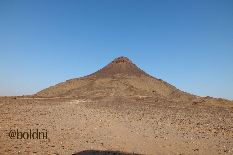 وعندما نزل الشيخ شالح الضيط "ذباح الاتراك " إلى نجد جعل ماء الشعب الشهير مورد له وبدأ في حمايته وحما...