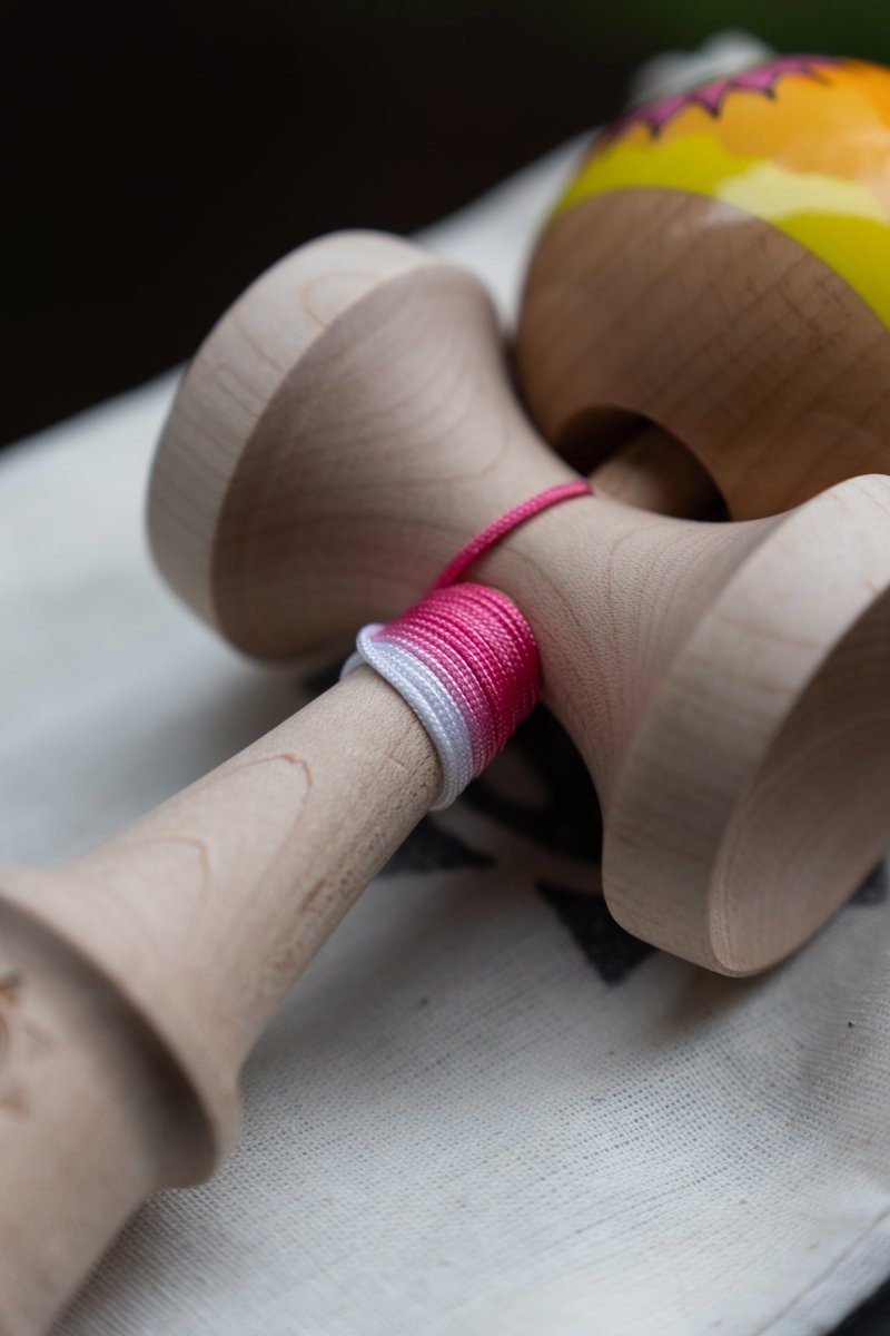SolKendamas's tweet photo. 21 of these bad boys going up on the Sol website on Monday February 13th at 6pm EST!
Don’t sleep! ☀️⏰
#kendama #solkendamas #solcollab #scarcekendama https://t.co/i3V5jqoH92