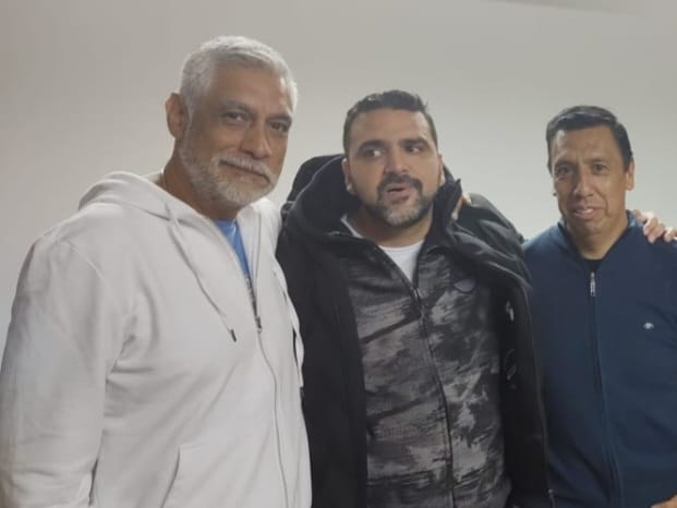 MSI_TDF_AeIAS's tweet photo. Desde el partido Provincial Movimiento Solidario Independiente le deseamos un Feliz Cumpleaños a nuestro compañero y conducto @WalterVuotoTDF. Deseamos que este año sea de grandes bendiciones.
#WalterCumple
#msitdf
#PartidoJusticialista https://t.co/rl3TGfqpbf