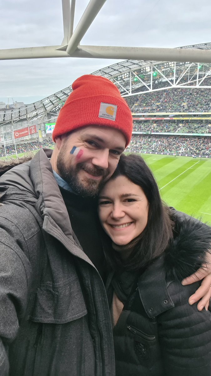 PJGolfPro's tweet photo. What a great day for #IRLFRA thanks to @NathDV and @TomKGolf. Magnificent game despite 🇨🇵 losing, and a great post game craic thanks to @Perfectpinttour. I even got to pour my own pint at the #ovalbar 🍺 https://t.co/irCgo7LykP