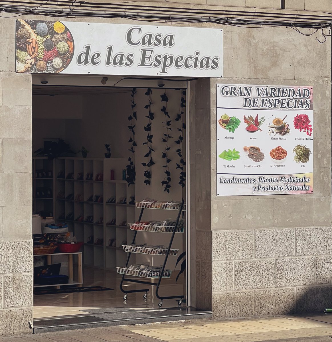 mariajhdez's tweet photo. #Apertura junto a la Plaza Weyler 👌🏻 https://t.co/HkTNkJdsjM