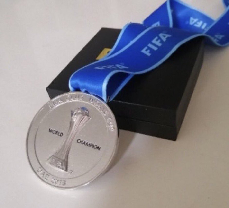 ألف ألف ألف مبروووووووووووك الميدالية الفضية والمركز الثاني عالمياً في #كأس_العالم_للأندية 
هلال الوطن مشرف ويستحق أن تستقبلوه استقبال الأبطال
أفخرووووووووووووووا بهلالكم فوالله أنه محل فخر لكل عربي وليس سعودي
 #الهلال_ريال_مدريد #نهائي_كأس_العالم_الأندية