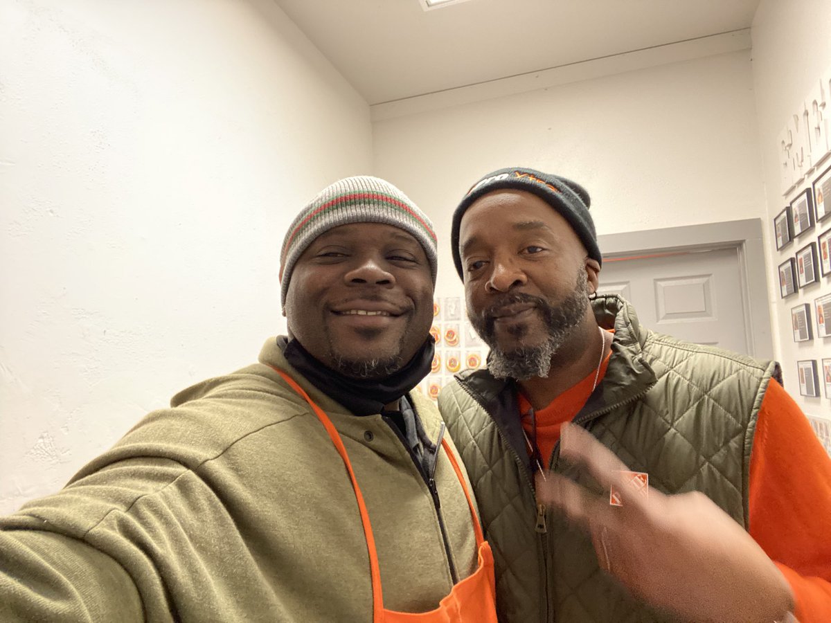 My guy Patrick on his last day as a DS at 627! Congratulations on your promotion to CXM at 643! Show em how WE DO IT!