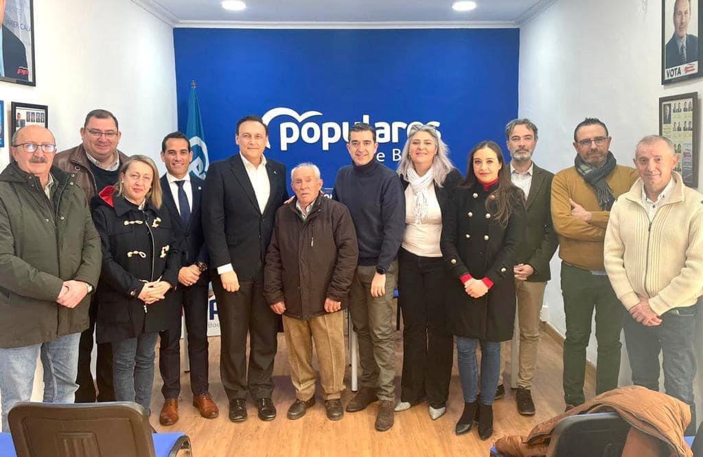 EMPRENDIMIENTO 💡Hoy junto <a href="/GoVillamandos/">José Carlos Gómez Villamandos</a> Consejero de Universidad, Investigación e Innovación de <a href="/AndaluciaJunta/">Junta de Andalucía</a> y <a href="/Fjsolano76/">Francisco j.  Solano</a> Delegado en Jaén del mismo. 

✅ Abordando diferentes ideas y proyectos para Baeza que <a href="/popularesbaeza/">PP Baeza</a> materializaremos a partir del 28M.