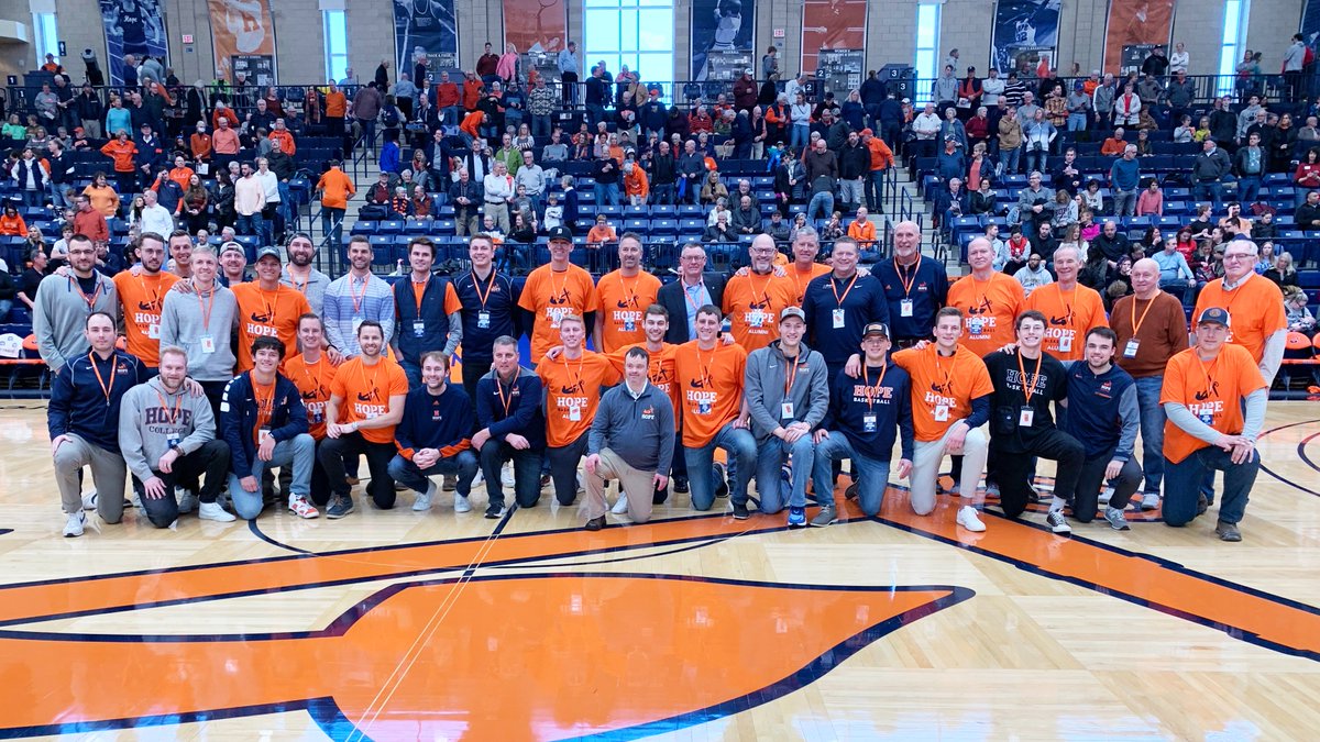 We are grateful to have so many Hope College Men's Basketball on hand for Alumni Day. We are thankful for the memories they gave us and the impact they are making in their communities. #StrongandTrue #d3hoops