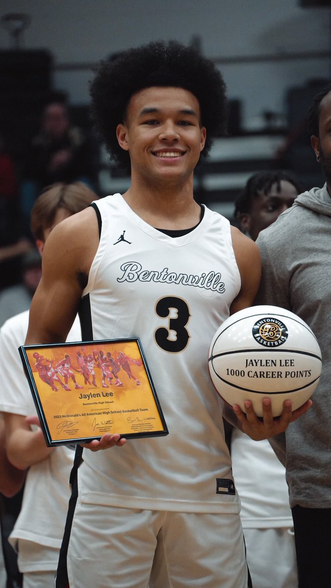Congratulations to Senior <a href="/JLee2023/">Jaylen Lee</a> as he was honored prior to tip-off last night after scoring his 1000th point last month and also celebrated his McDonalds All-American nominee. Congratulations Jay!!!