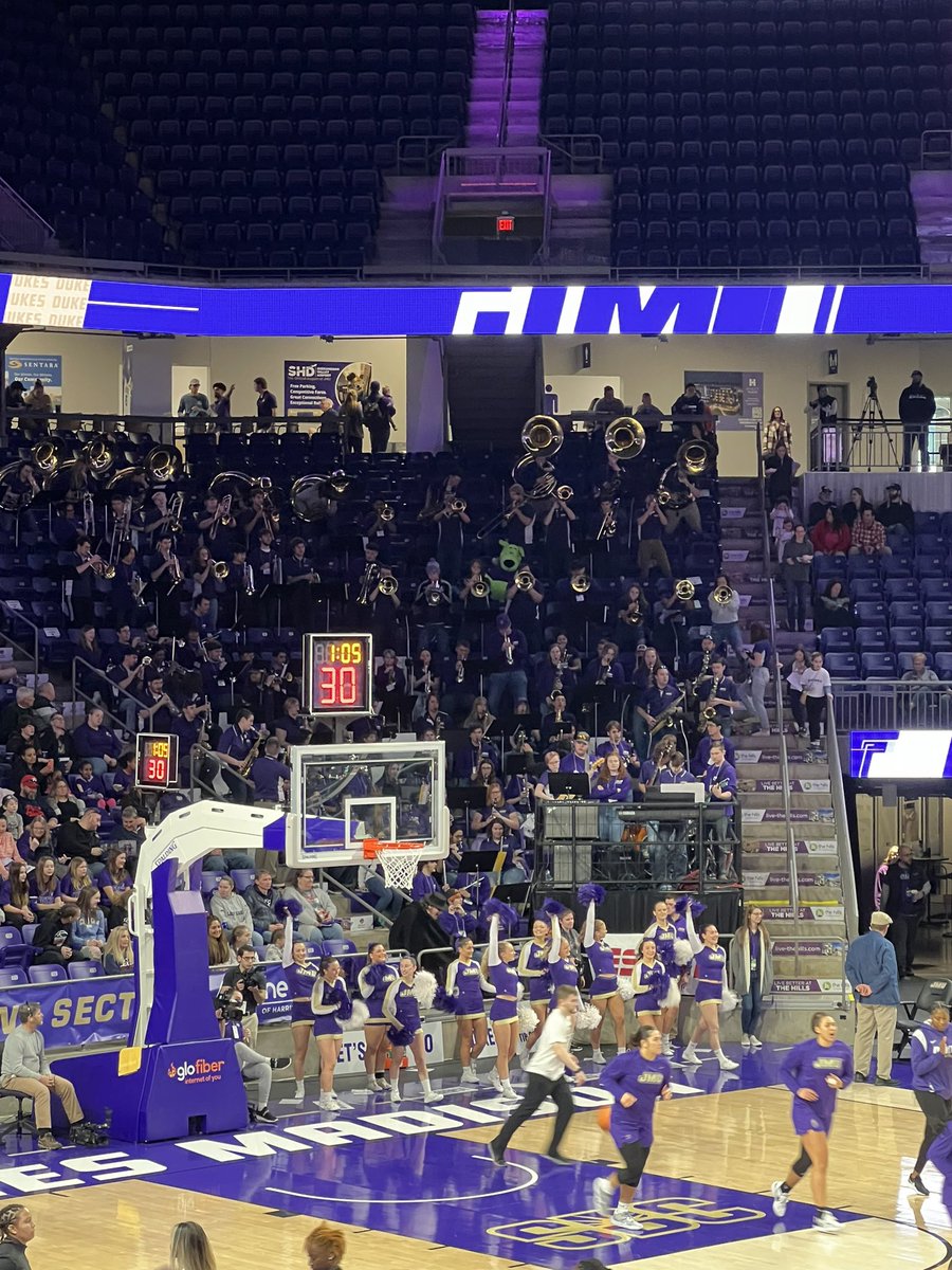 daughter1of3's tweet photo. Great seeing @TheJMUPepBand at @JMUWBasketball #goDukes https://t.co/UOj8RSLCRf