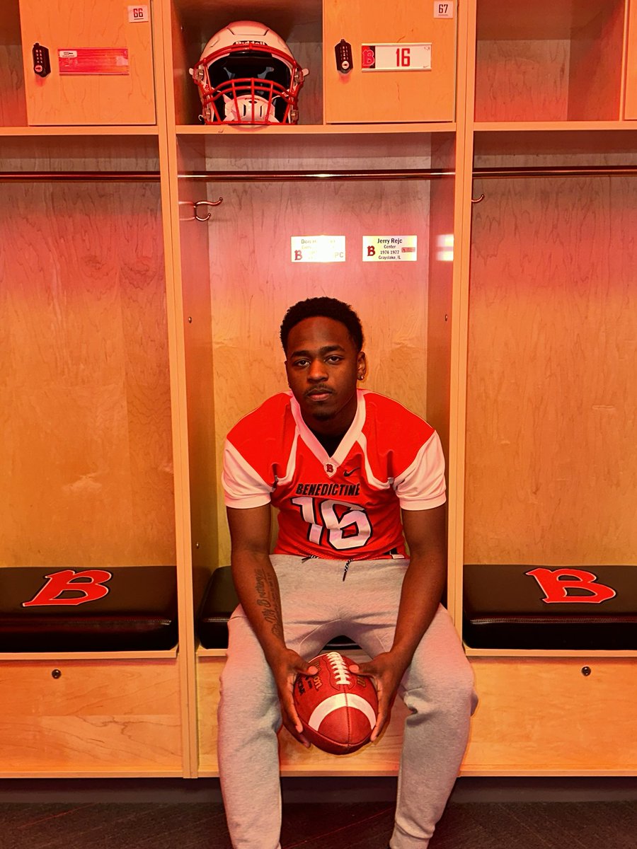 #AGTG After an exciting visit , I am Blessed to receive an offer to further my academic and football career at Benedictine University‼️@CoachLandoBenu <a href="/BenUEagles/">Benedictine Eagles</a>