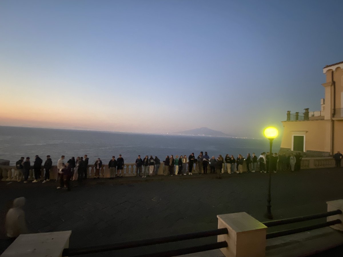 HUpperSVisits's tweet photo. Day 1: Naples 2023, HUS ADVENTURES🇮🇹 https://t.co/kzTi41PFiE