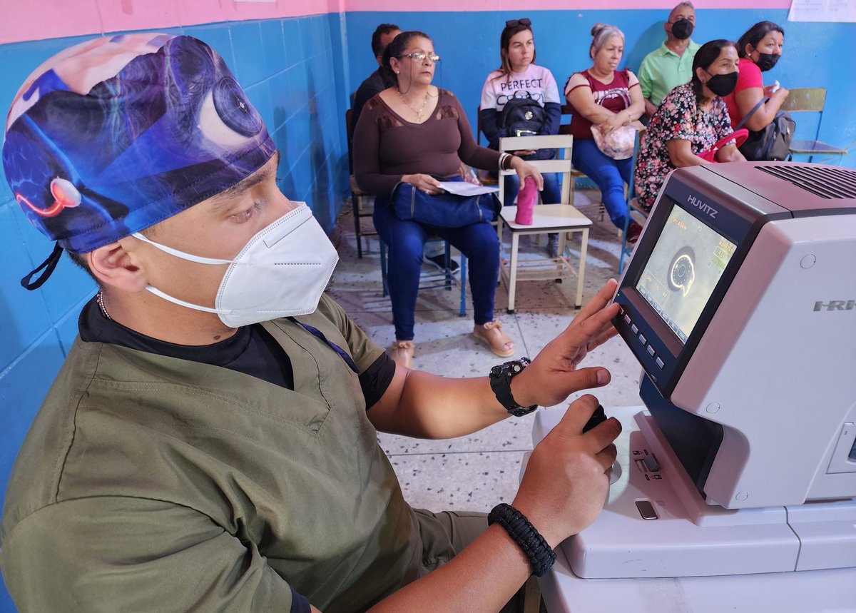 Trabajamos con amor para todos los educadores del país.

En cada jornada cumplimos con la misión de proteger y cuidar la salud de maestras y maestros, cuenten siempre con nosotros.

Upata: ¡Estamos para servirles!

.<a href="/NicolasMaduro/">Nicolás Maduro</a>
.<a href="/_LaAvanzadora/">Yelitze Santaella</a>
#SomosPasiónCaribe