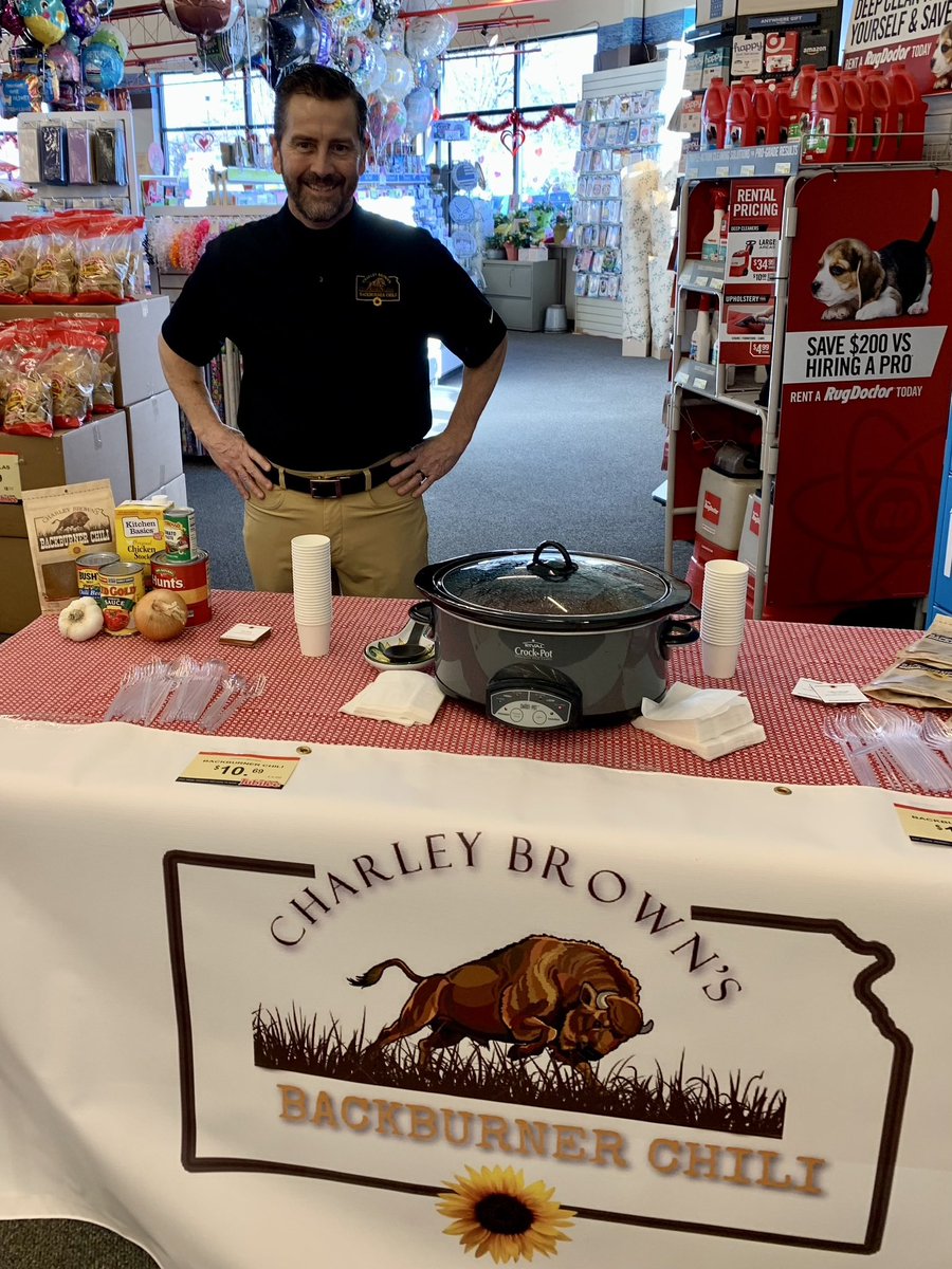 BackBurnerChili's tweet photo. We had a blast introducing our chili seasoning blend at @JubileeFoods today! It’s on the shelf in Mound so stop in and pick yours up in time for Superbowl 🏈🫘🌶️
#chili #SuperBowlParty #moundmn https://t.co/yHcRyRTB1K