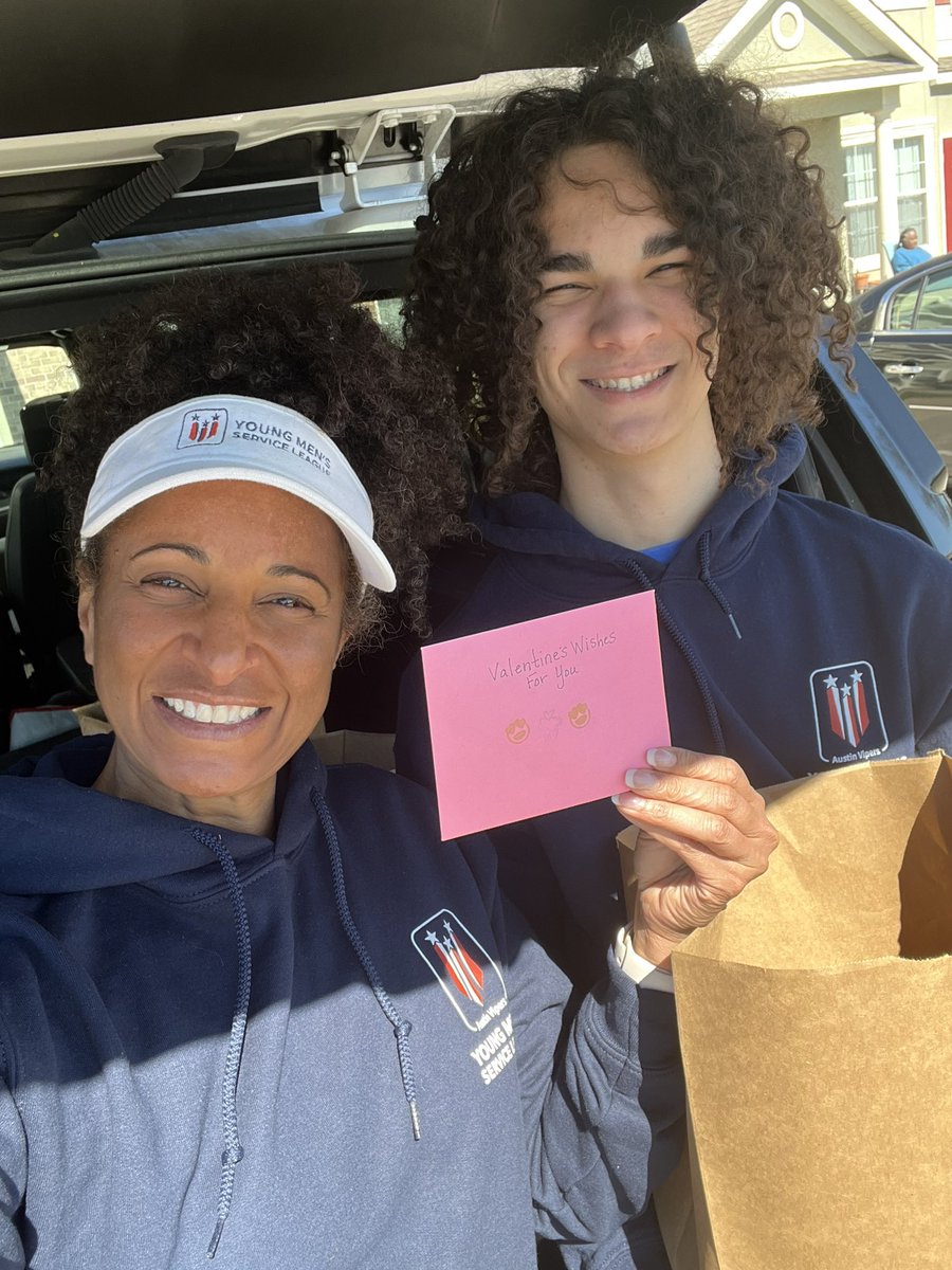 Dionn Schaffner tweet media