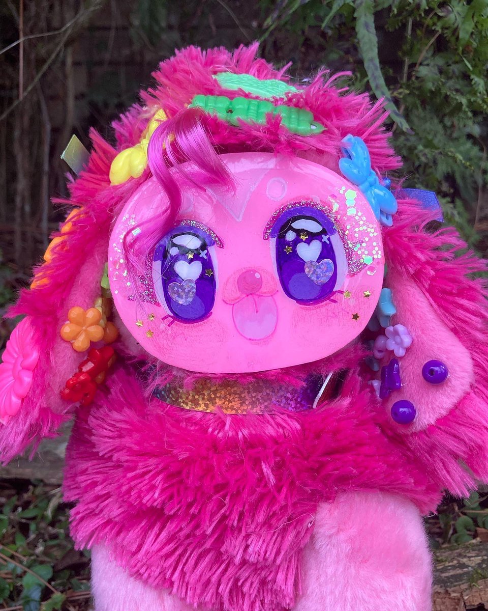 dreameeblue's tweet image. Sorbet! Who wouldn’t want a neon rainbow poodle? DM me for prices for this girl and the rest of my plushies 💕

#clayfaceplush #ooak #plush #stuffedanimal #rainbow #kawaii #artistsontwitter #poodle #cute #upcycledart #upcycledplush #clayfaceplushie #thrifted #pink #lisafrank