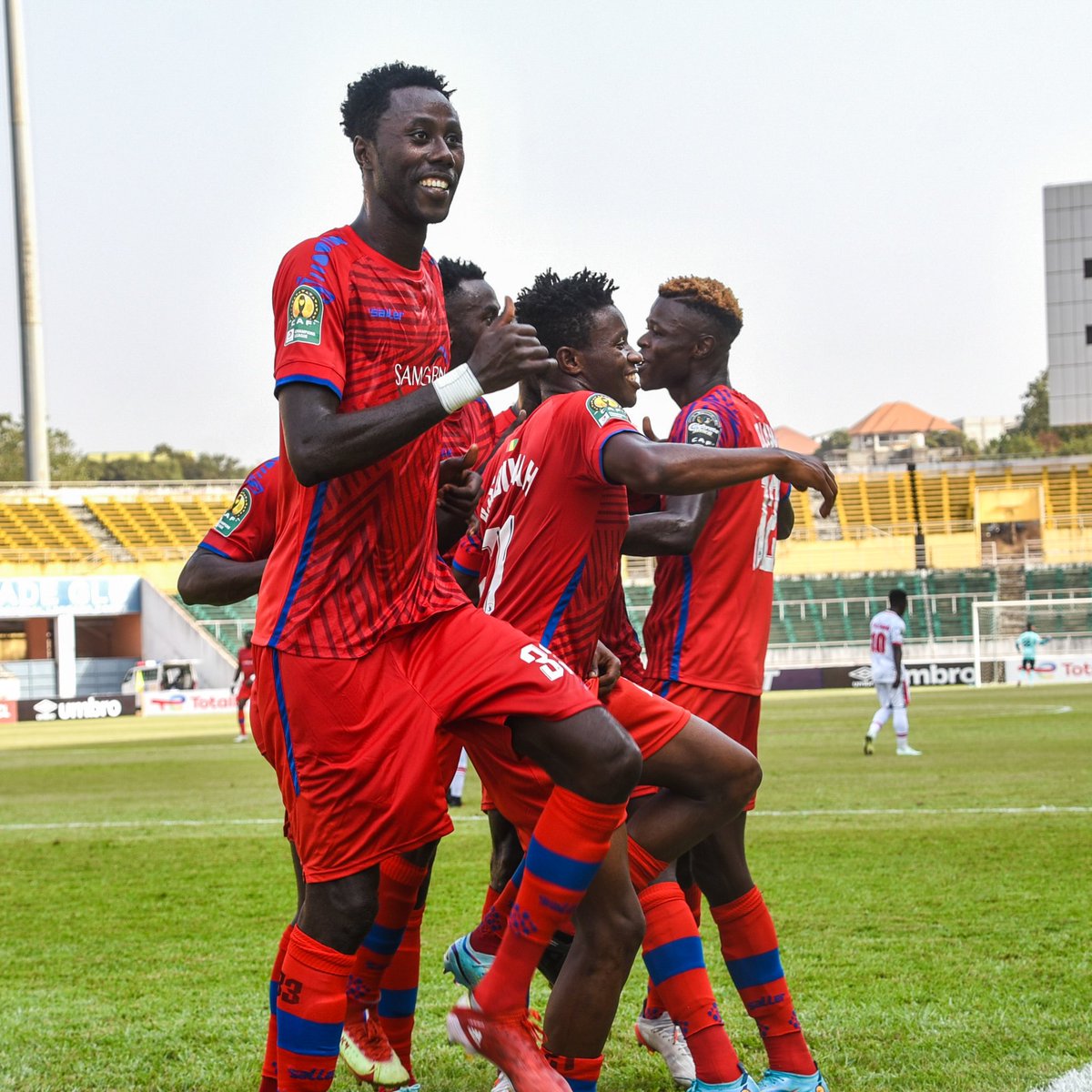 HACofficiel's tweet photo. 📸 A domicile, les Matamkas réussissent parfaitement leur entame 👊🏾
#TotalEnergiesCAFCL #HACSimba
#PanAfricanTeam🔴⚪️ https://t.co/sOo4066Vkq