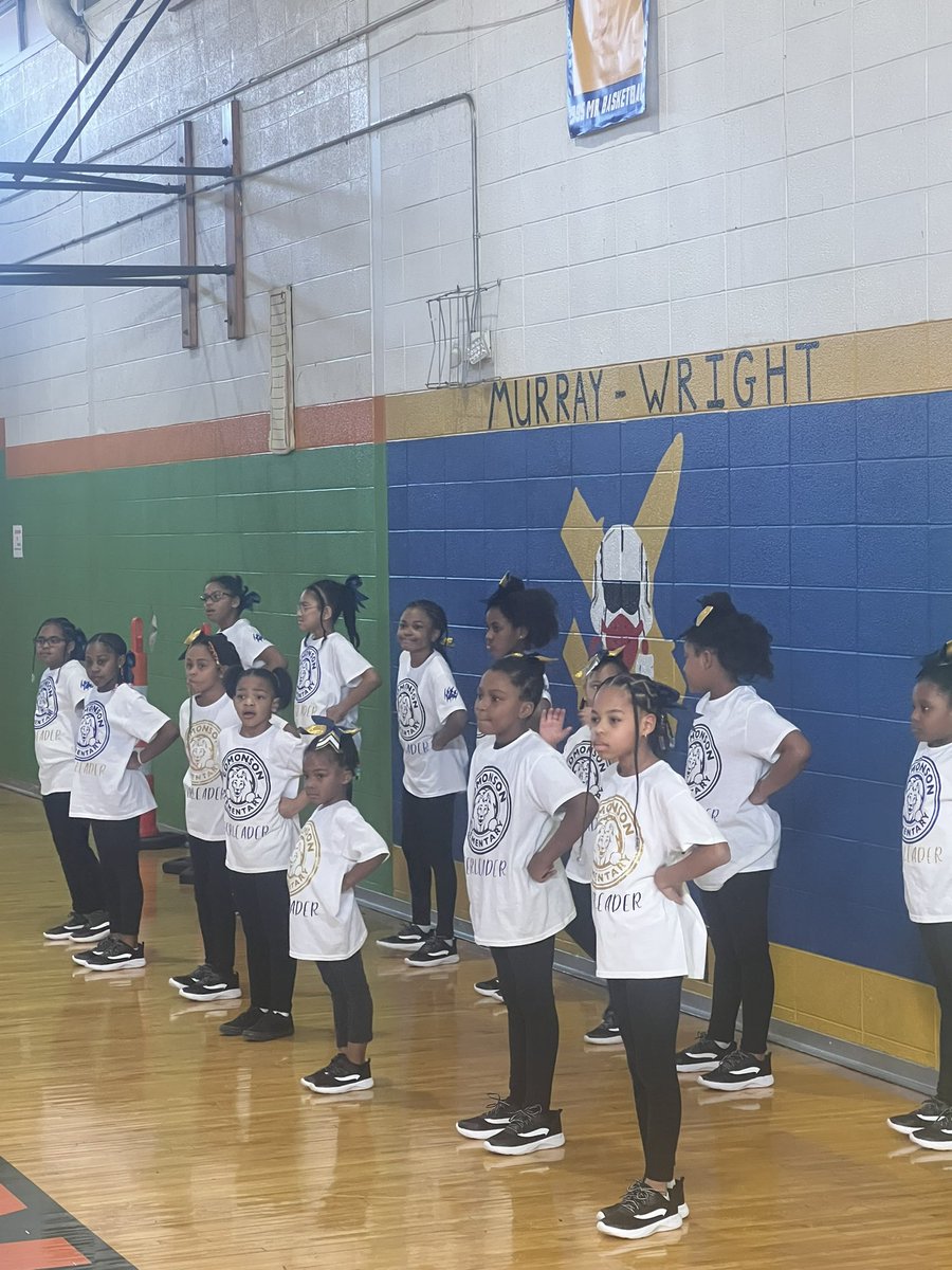 Edmonson’s basketball team got their first win today! And the cheerleaders did a great job rooting them on! GO LIONS! <a href="/DpscdA/">DPSCD Athletics</a> <a href="/ibrooks313/">Inger Brooks</a>