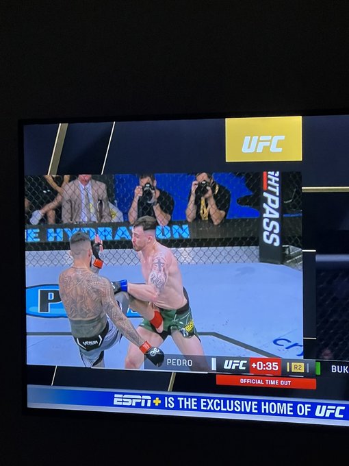 Why is everyone getting their nuts kicked tonight? #UFC284 https://t.co/IfWUJ2NvUg<a href="/tag/ufc284"class="tags"><span>#ufc284</span></a>