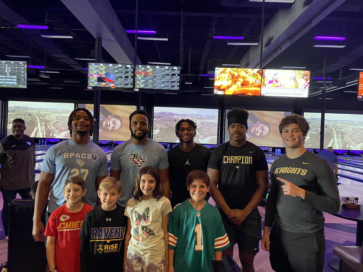 @ErnieSims34 @UCF_Football @jtown_8 @TheTrilogy_03 @TJBullard3 @kcupit35 @StoneBoss5 @KameronMoore25 @camvining5 Thanks guys for taking a pic and say what’s up on my sons bday and his friends. #gkco