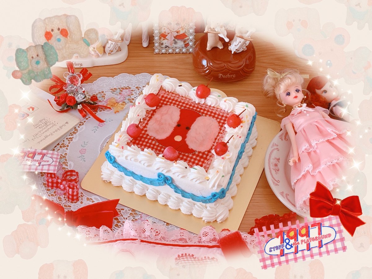 ✨☎️🎂STEFF&amp;thePLAYGROUND cake made with <a href="/cakewith_tokyo/">♡Cake with♡</a>❣️🎀✨

I was able to design my own cake, and I put a lovely image of 🍓🐶Clippord on top! 自分でケーキのデザインができました！

友達と食べるのを楽しみにしています♪
🛋👧🏻🎂👧🏻🫖

#cakewithpr
cakewith.jp