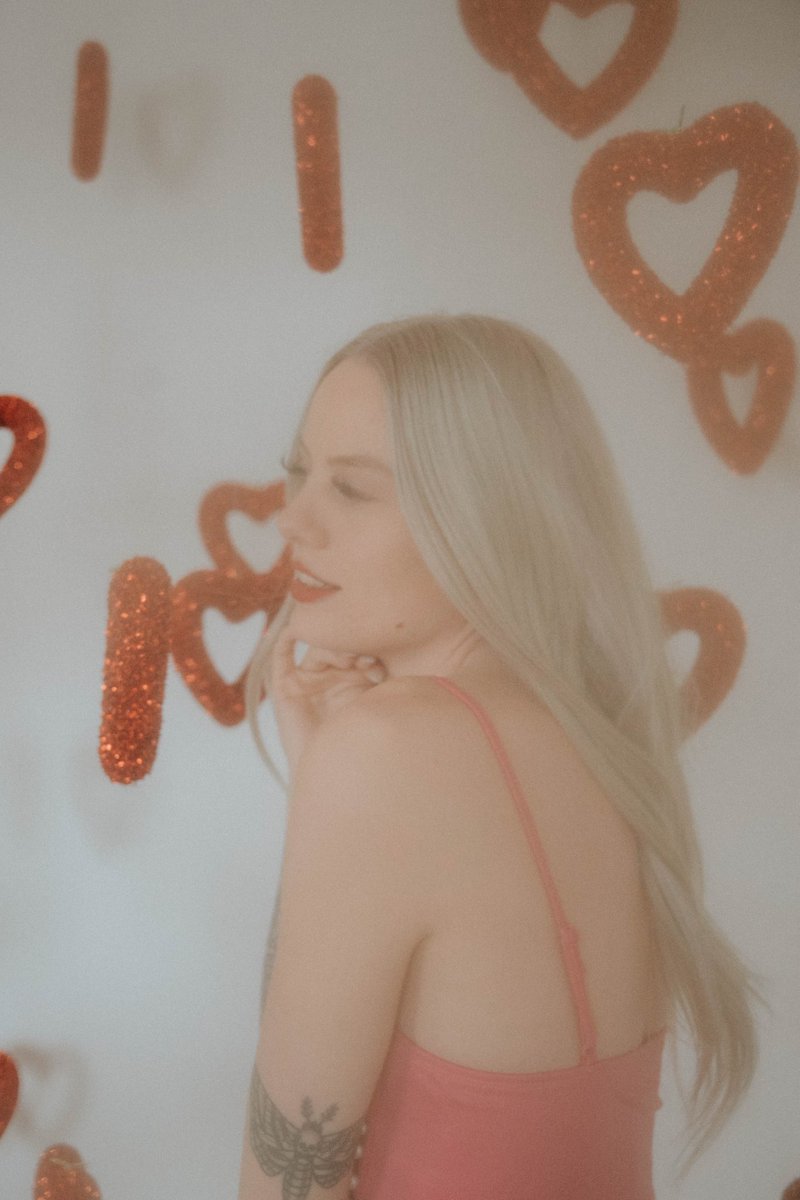 wildfreephoto's tweet photo. sweet as candy on valentines day♥️🍭
-
sooo excited about how these turned out and i’m so grateful for nat and letting me try some fun shooting techniques with nylon😂 real MVP right here🥰

@zoieeee_99 https://t.co/I3AeY7ycMD