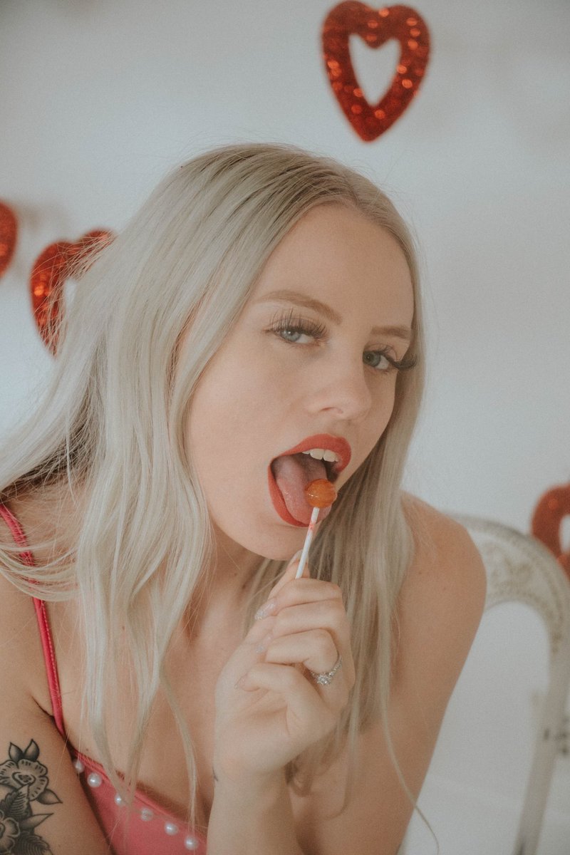 wildfreephoto's tweet photo. sweet as candy on valentines day♥️🍭
-
sooo excited about how these turned out and i’m so grateful for nat and letting me try some fun shooting techniques with nylon😂 real MVP right here🥰

@zoieeee_99 https://t.co/I3AeY7ycMD
