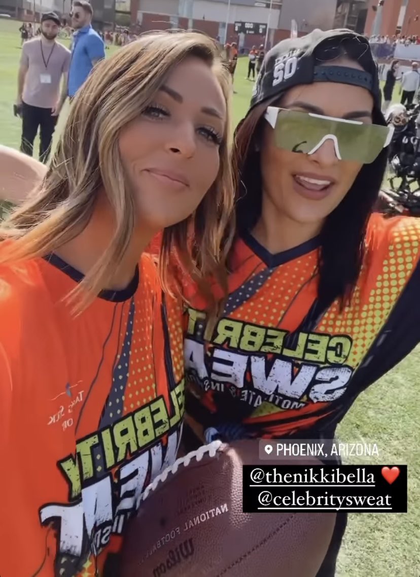 WWE Smackdown: Emma Recently Had A Reunion With The Bella Twins 2