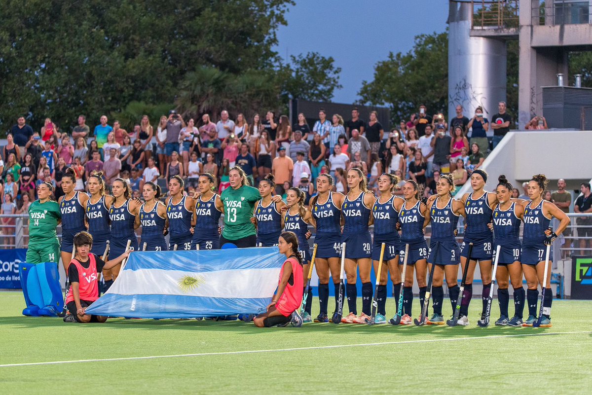 Marcadeportiva.com (@mdeportiva) on Twitter photo #Hockey #LasLeonas vencieron a #Irlanda por 2 a 1 en el segundo amistoso disputado en Mar del Plata
Lee la información completa en MarcaDeportiva.com 👉💻
<a href="/LeonasARGHockey/">LasLeonasHockeyARG</a> <a href="/Agus_Gorze/">Agus Gorze OLY</a> <a href="/agusalbertario/">A.A</a> <a href="/MajoGranatto/">Majo Granatto</a>
marcadeportiva.com/hockey/11/02/2… #Hockey #LasLeonas vencieron a #Irlanda por 2 a 1 en el segundo amistoso disputado en Mar del Plata
Lee la información completa en MarcaDeportiva.com 👉💻
<a href="/LeonasARGHockey/">LasLeonasHockeyARG</a> <a href="/Agus_Gorze/">Agus Gorze OLY</a> <a href="/agusalbertario/">A.A</a> <a href="/MajoGranatto/">Majo Granatto</a>
marcadeportiva.com/hockey/11/02/2…