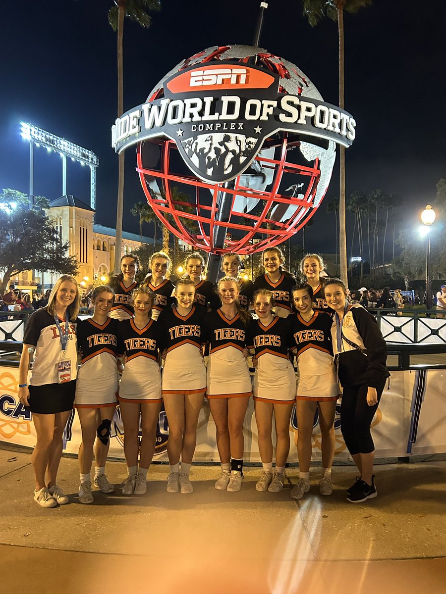 LovelandBizOps's tweet photo. Really proud of this group…taking our @LHS_tiger_cheer program to new heights! Have fun and be safe! @LovelandTigers @Loveland_HS @TigerSpiritClu1 https://t.co/UOHN8sOEnd