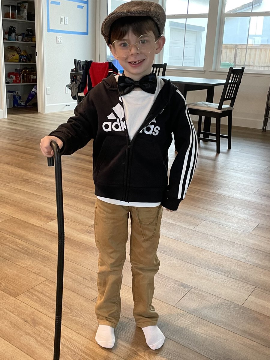 Regular_Doc's tweet image. My baby had his 100th day of kindergarten yesterday.