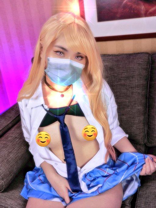 1 pic. Kitagawa Marin from My Dress-Up Darling P.1 💖 I really love this cos shoot~😊 more lewd 10 pics