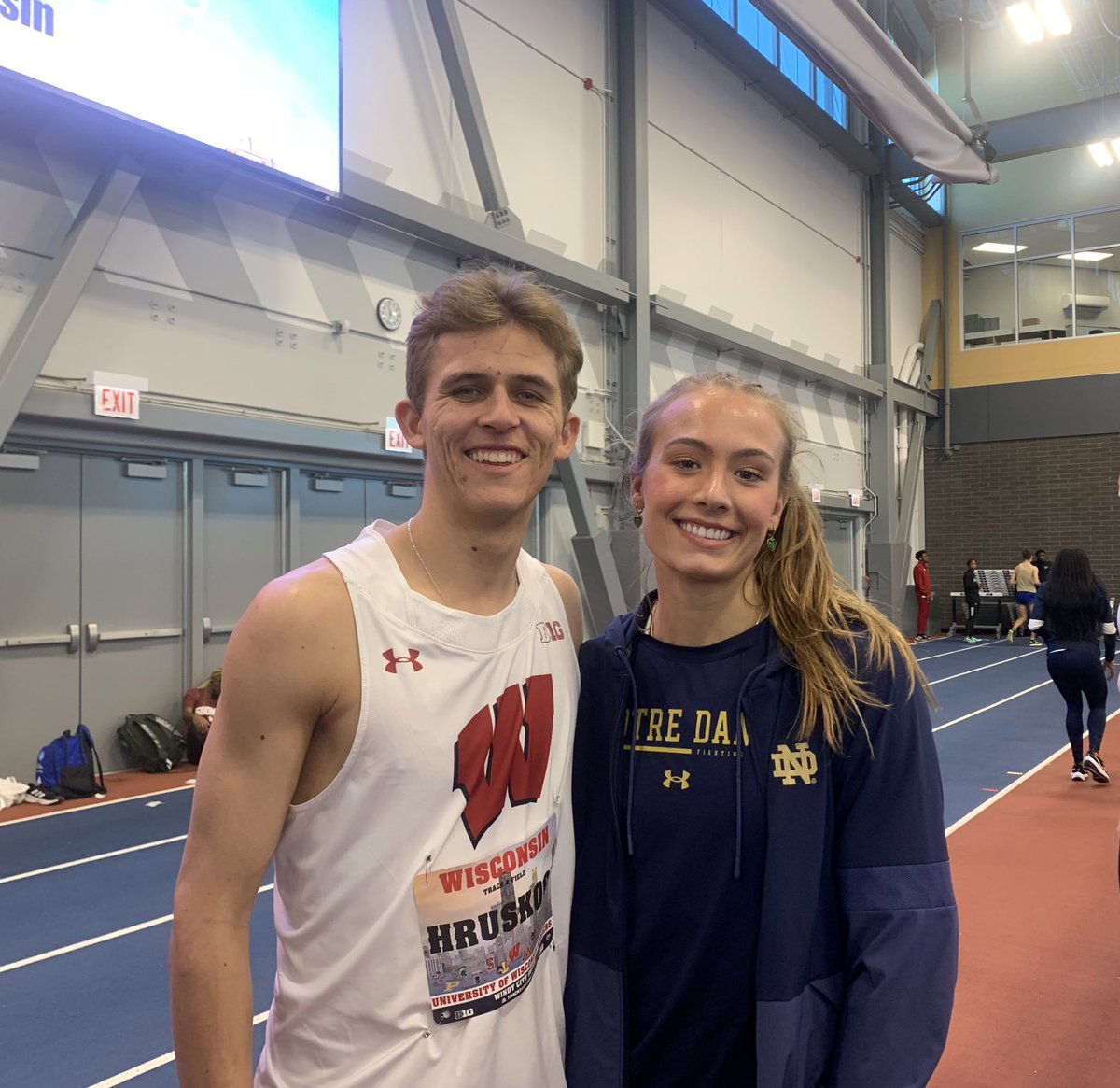 Nick Hruskoci ‘20 of Wisconsin and Reese Sanders ‘22 of Notre Dame run at the Windy City Invite. Great to see Irish alumni competing at the next level! 
☘️💨