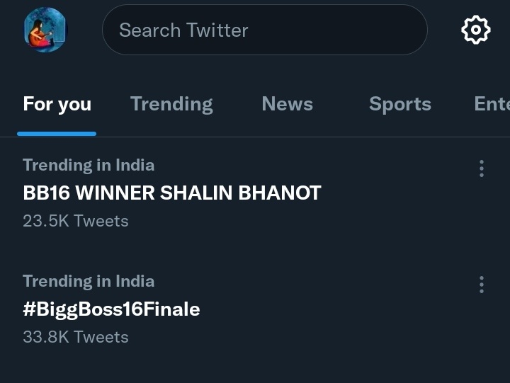 Shalinariya's tweet photo. Jeet Shalin ko hi honi hai💫
Fingers crossed🤞🤞🤞
#ShalinBahnot #ShalinKiSena #ShalinBhanot𓃵 #shalina #ShalinIsTheBoss #dilsesha #shalin #VoteForShalin 
#BiggBoss16Finale https://t.co/UzUWKsMSnx