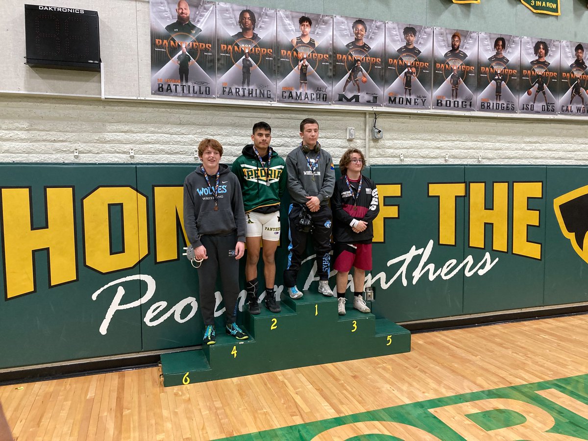 EFHS_Wrestling's tweet photo. Last 2 State Qualifiers
Edgar Roberts and Porter Gasvoda.
Estrella finished in 4th place with 6 State Qualifiers!
#OhHowlYeah 
#StateBound
@EFHSAthletics @SBebeee_BUHSD https://t.co/v7GA7T9jlL