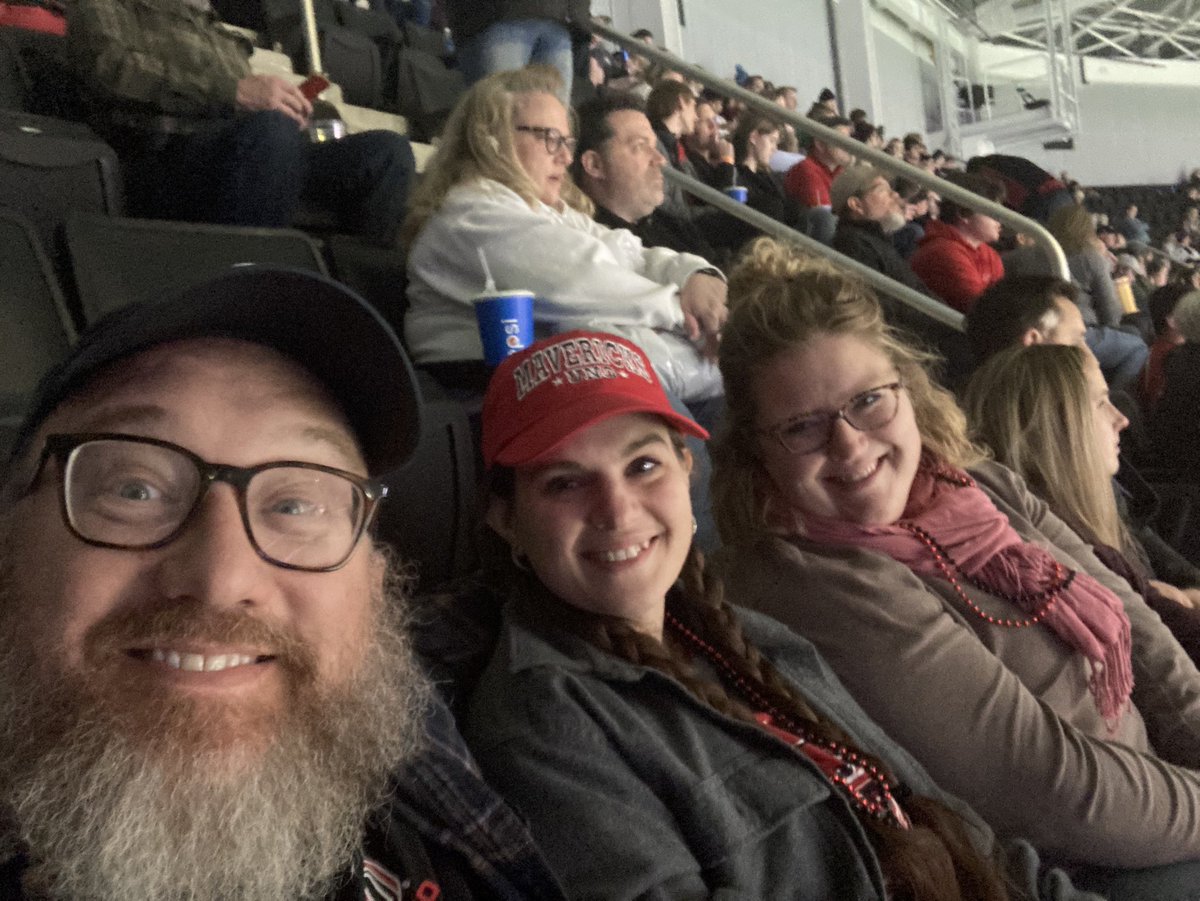DrDanielBoster's tweet photo. @brasgorshek @BaxterArena @omavs We agree! Terrible! We’re right behind that goal! https://t.co/msl6eAHI4D