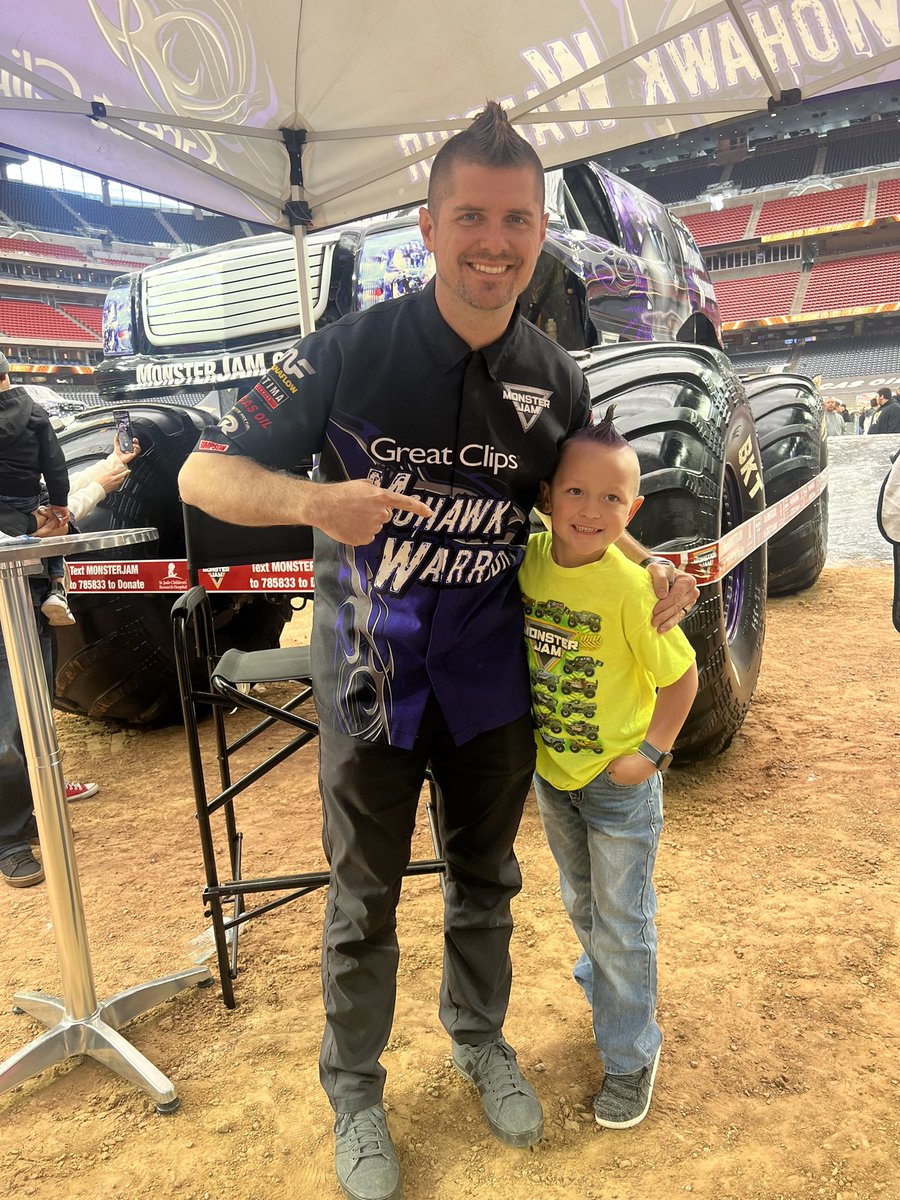 Adfitz108's tweet image. #MonsterJam #maxd #mohawkwarrior #gravedigger