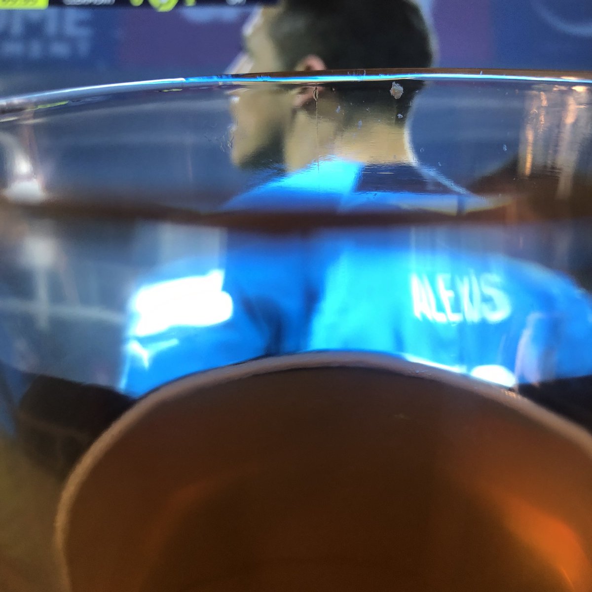 Veamos el vaso medio lleno, aunque <a href="/RafaOlarra/">Rafael Olarra</a> mencione puros referentes argentinos por <a href="/ESPNChile/">ESPN Chile</a> en #Ligue1xESPN