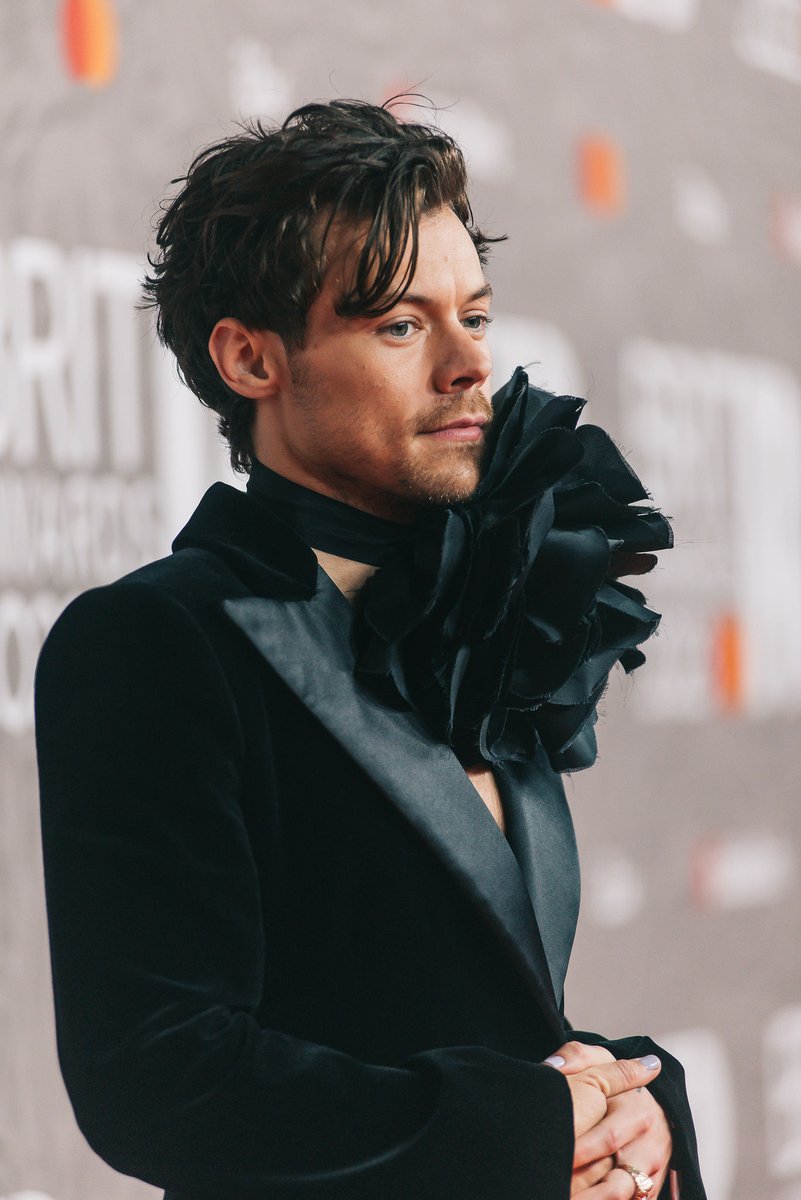 Congratulations to <a href="/Harry_Styles/">Harry Styles.</a> for winning 4 @brits #BRITs

🏆🏆🏆🏆