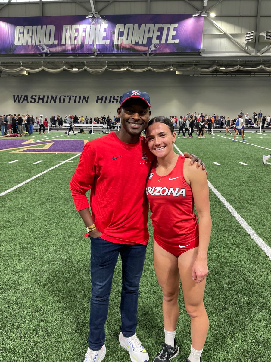 One of the two Wildcats competing at the Washington Husky Classic today, Alisa Lyesina runs a lifetime best in the women’s 800m and finishes fifth overall with a PR time of 2:04.86!

#BearDown | #BeLezoLike