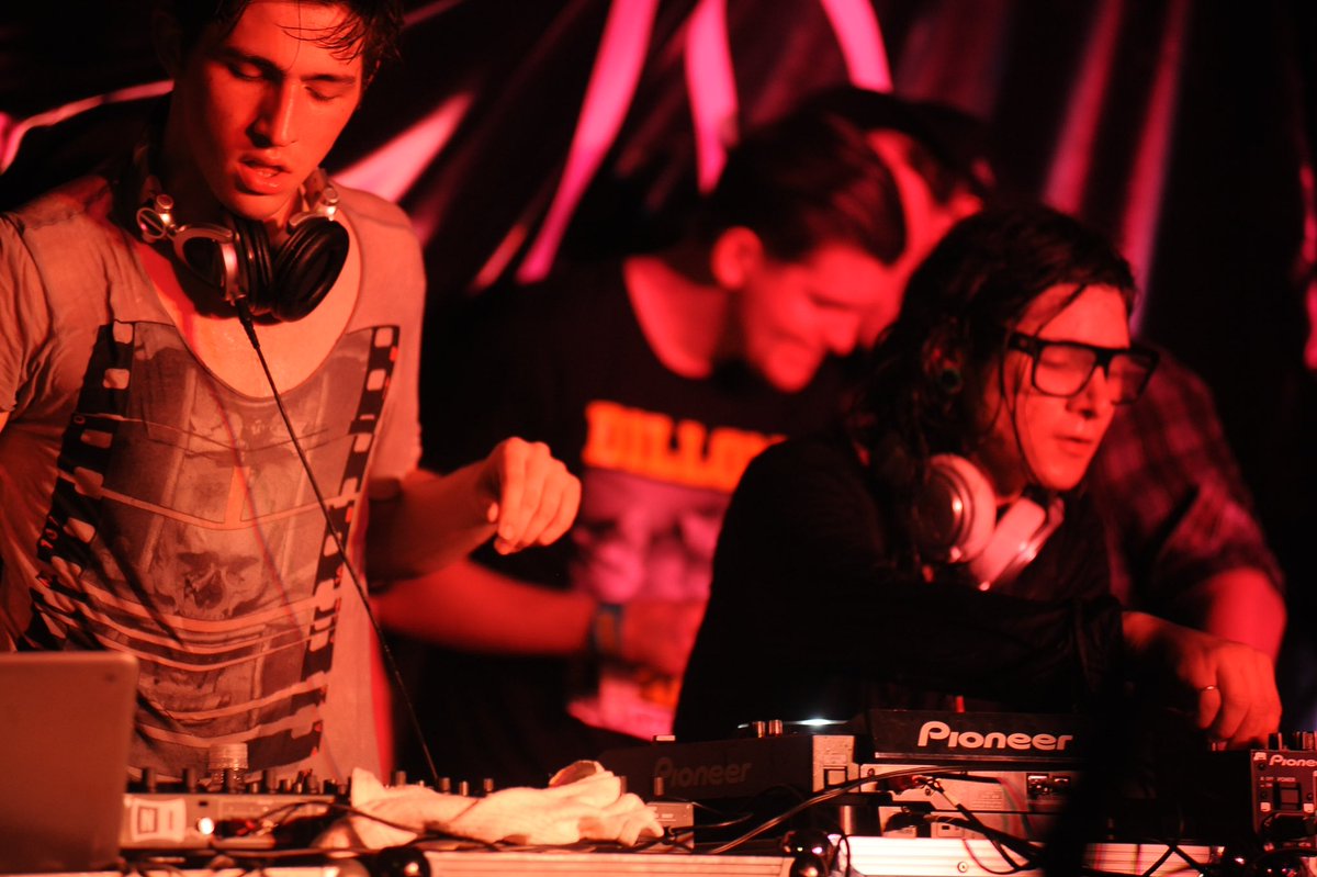 ellieirl's tweet photo. the fact that skrillex’s collab with porter robinson is called ‘still here (with the ones that i came with)’ is so beautiful considering the history they’ve shared over both of their careers 🥲 love them https://t.co/TdyHvBLz6h
