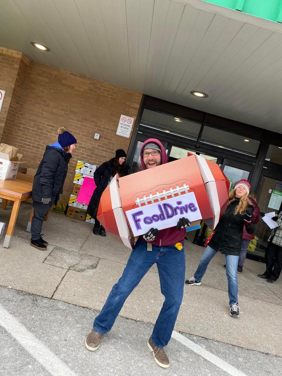 niagarareajeepc's tweet photo. Thank you Sobeys, Port Colborne & @PortCares
Thank you to all the members & public that came out to help today & donated #NAJC proud https://t.co/5rkNgAXaR4