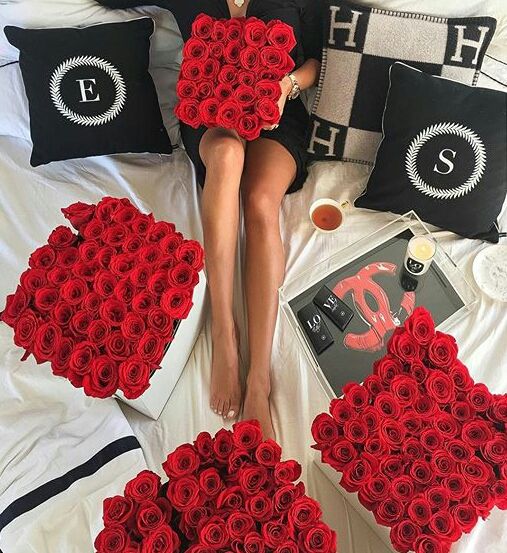 BagReligion's tweet image. If this isn’t me on Valentine’s Day, I’m suing🌹🌹

#valentinesday #luxuryconsignment #gtaconsignment #fashionmeme #meme