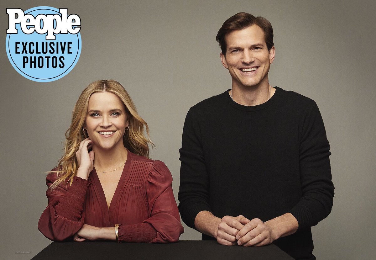 Glamour_Reese's tweet photo. 📸 | Reese Witherspoon &amp; Ashton Kutcher in People magazine, to promote #YourPlaceorMine: https://t.co/h7BYlHdTWP https://t.co/7M3Z52yUQZ