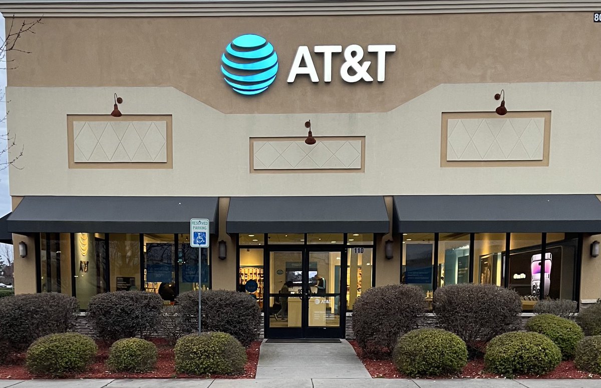 Julestwentysix tweet media