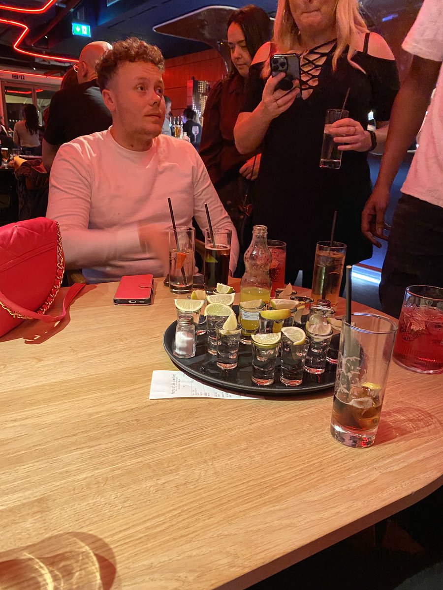 Up the Thamesmeaddddd 🍻