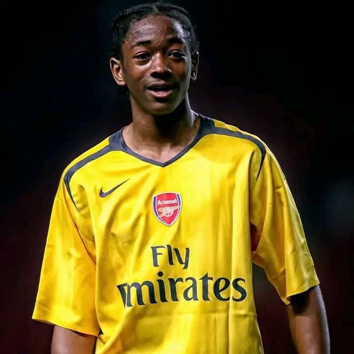 eng-nelly-on-twitter-sanchez-watt-was-once-booked-for-kicking-the