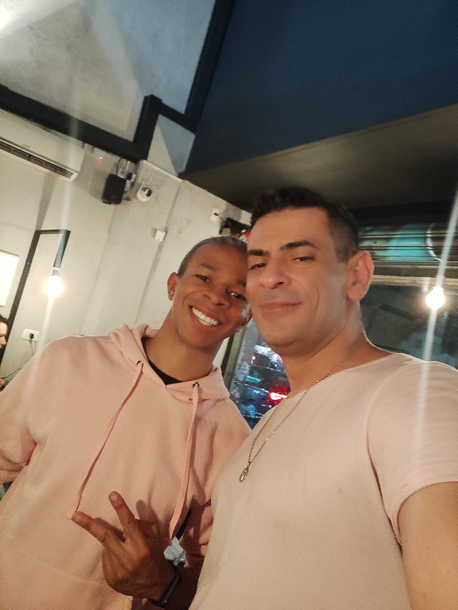 Alan_oficinal's tweet photo. Meu amigo e fã   @GabrielPaxxeco https://t.co/PCuHNSOyiN
