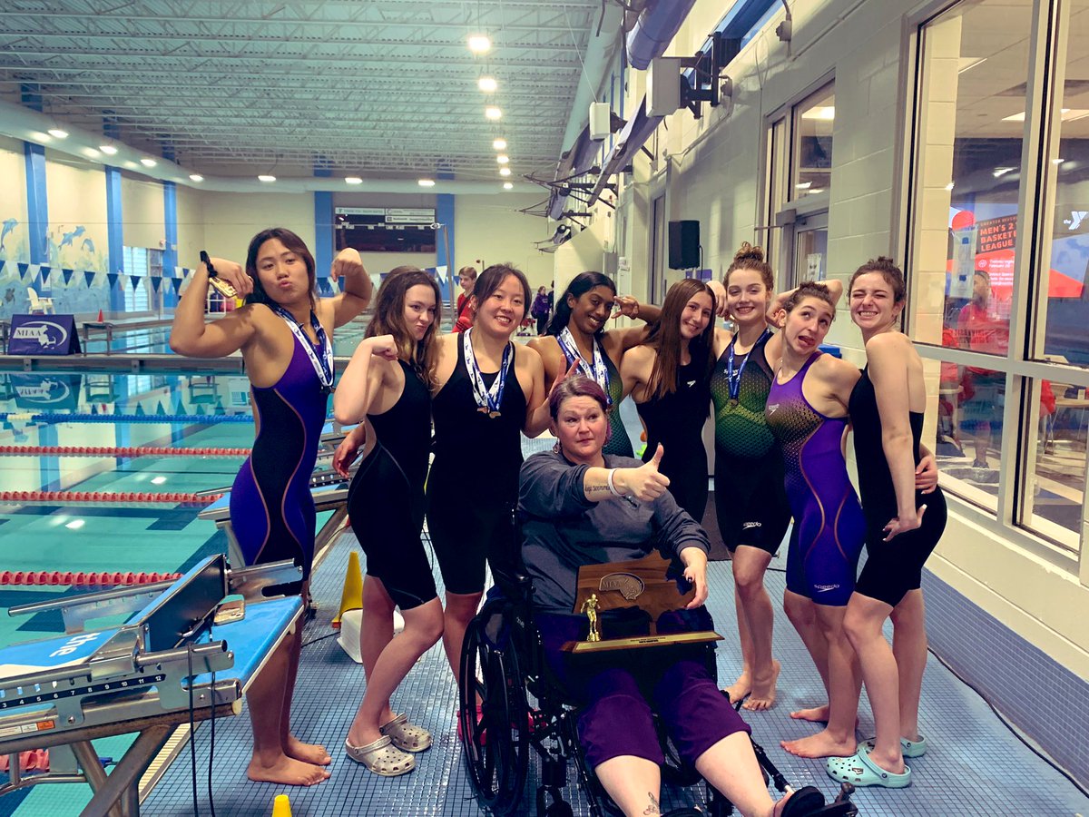 Franklin (<a href="/FHSSports/">FranklinAthletics</a>) HC Jessica Pridham: “Those eight girls over there have been through so much together…only six girls qualified to swim in this meet today. And six girls from Franklin, Massachusetts just won their first South sectional meet...(1/3)