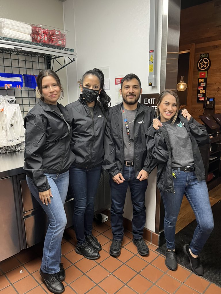 Our host and ToGo teams loving their new jackets! 😍🌶️🔥 #chilis1656 #chilislove @LarryV71 @mikponce82 @vero_gee147 @ViriMunguia7 @rubywoo83
